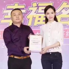 唐嫣代言金玉名家瓷磚！