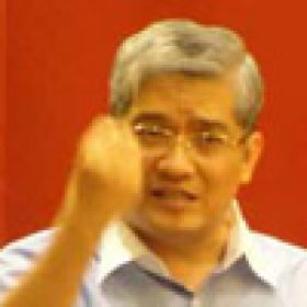 郎咸平擔任江寧發(fā)展高峰論壇演講嘉賓